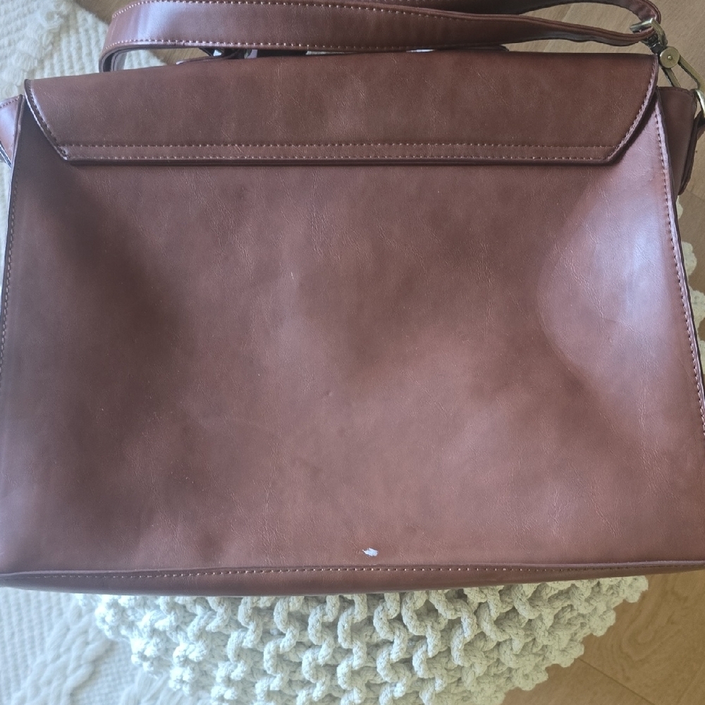 Elegant Brown Handbag - Picture 5 of 6